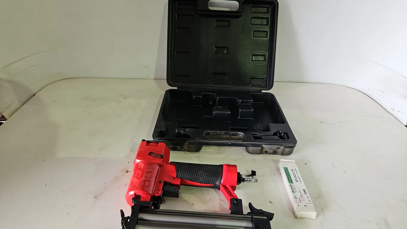 Performance Plus 18 Gauge Brad Nailer