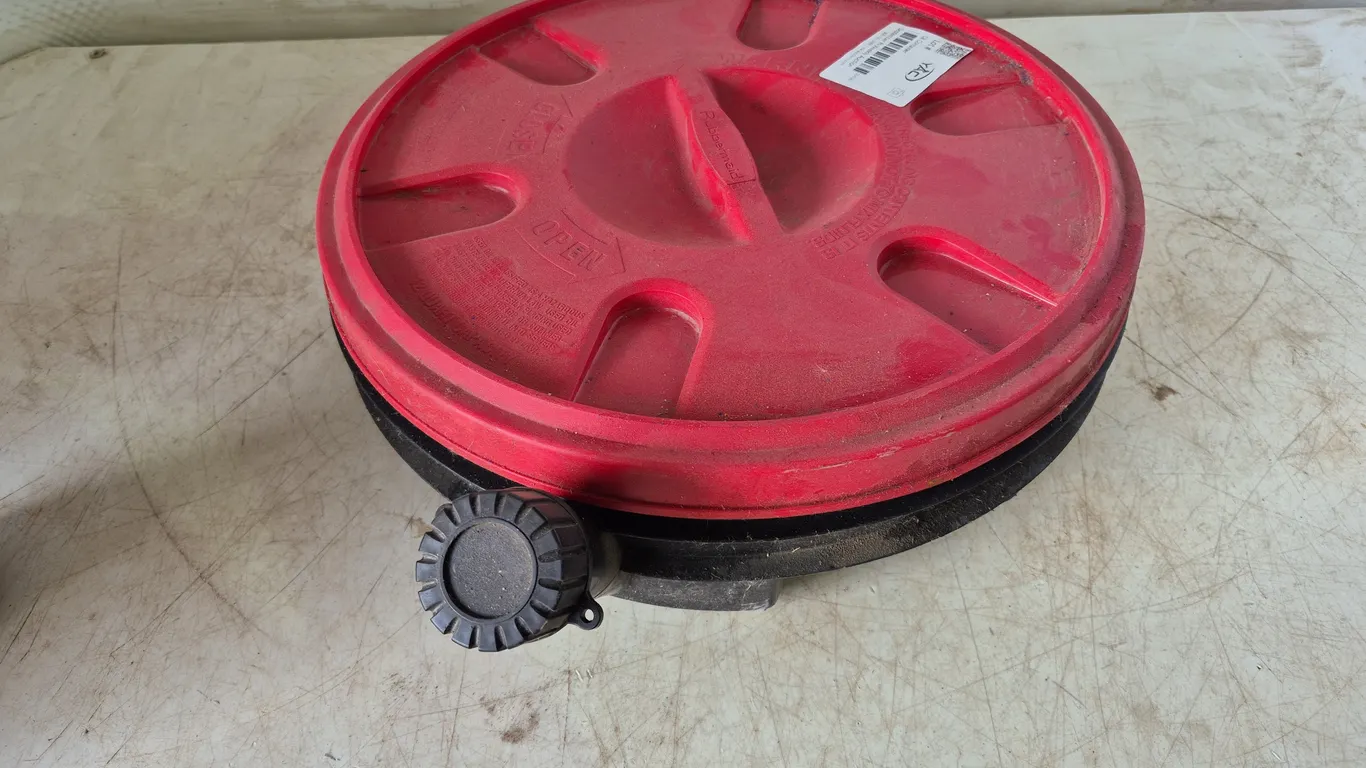 Oil Container