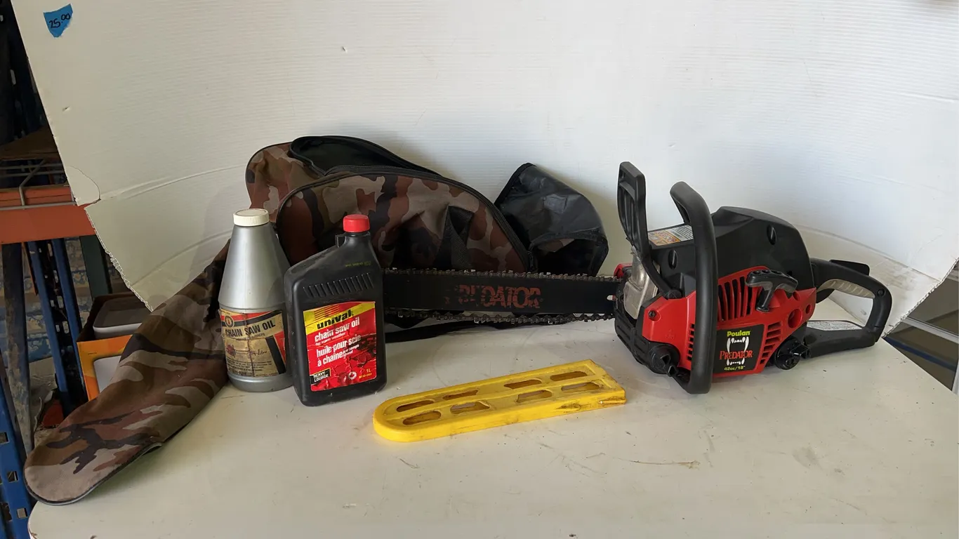 Poulan Predator 42CC 18" Chainsaw W/ Soft Case