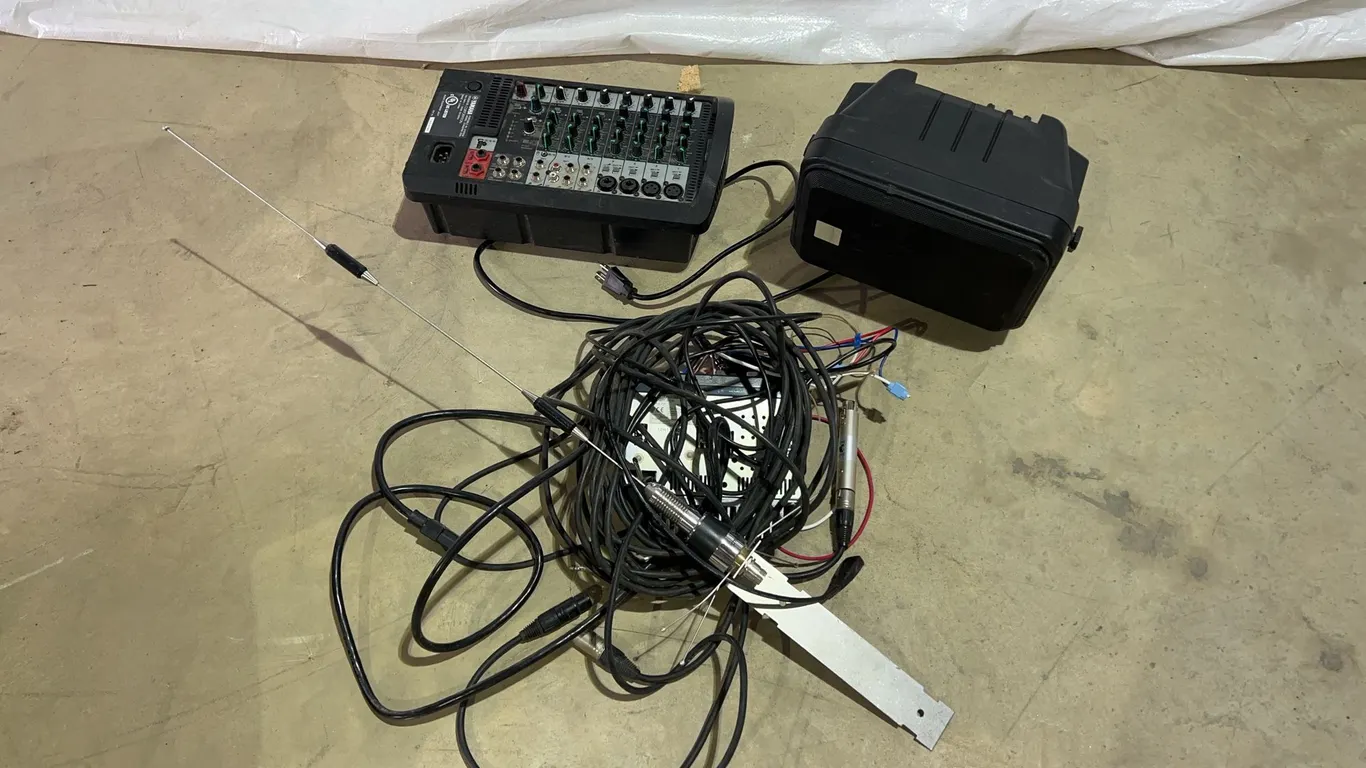 Yamaha Portable PA System W/Speaker, Wiring & Antennae