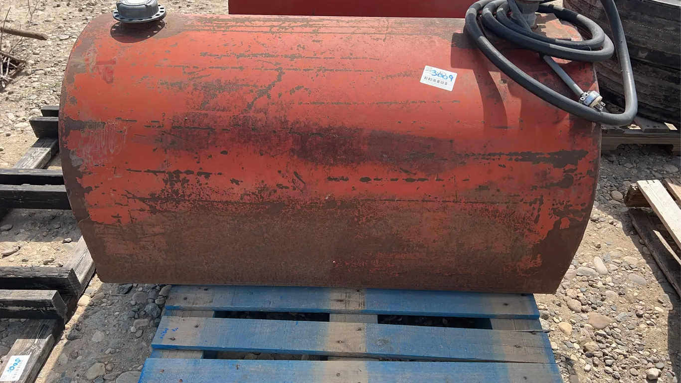 100 Gallon Slip Tank W/ Electric Pump