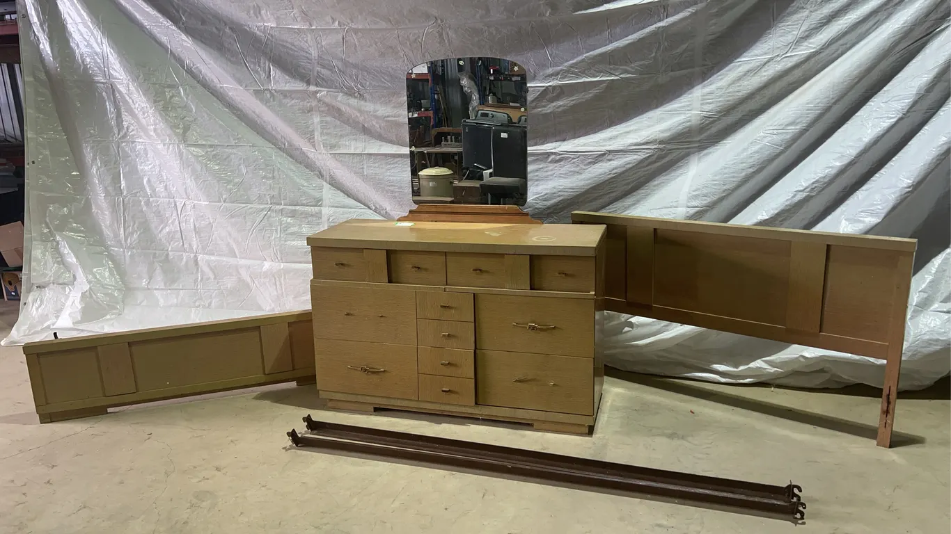 Queen Bedroom Set