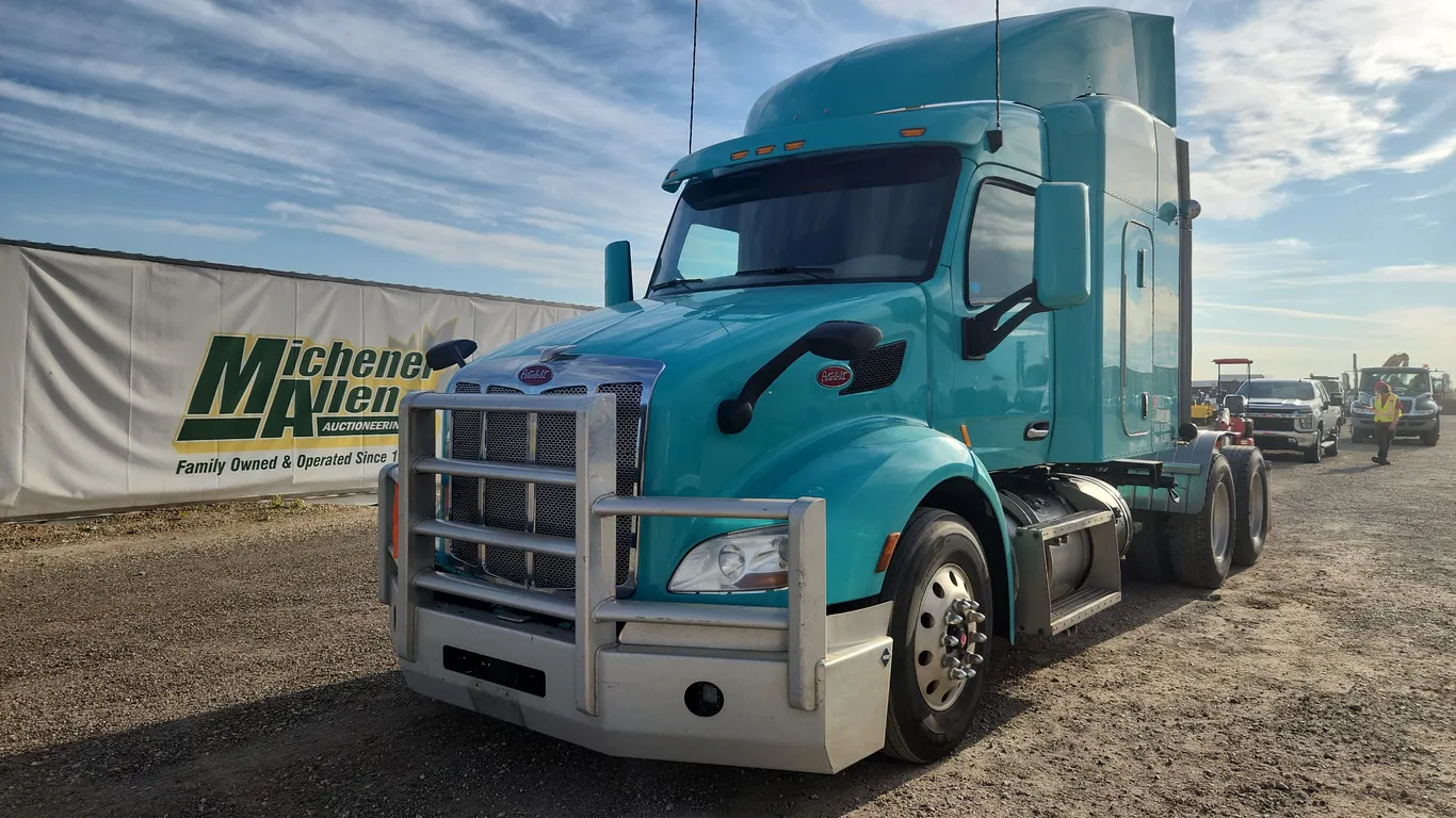 2020 Peterbilt 579 T/A Sleeper Tractor