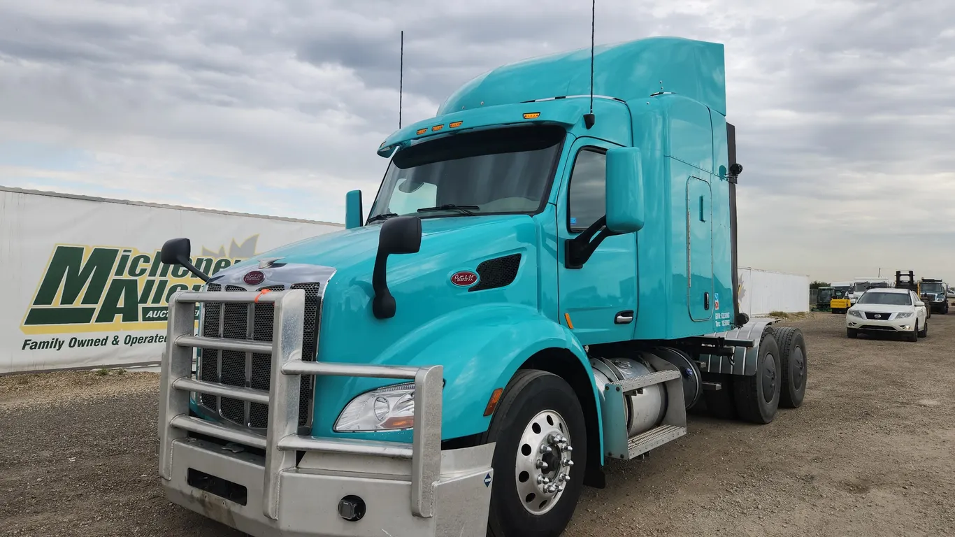 2020 Peterbilt 579 T/A Sleeper Tractor
