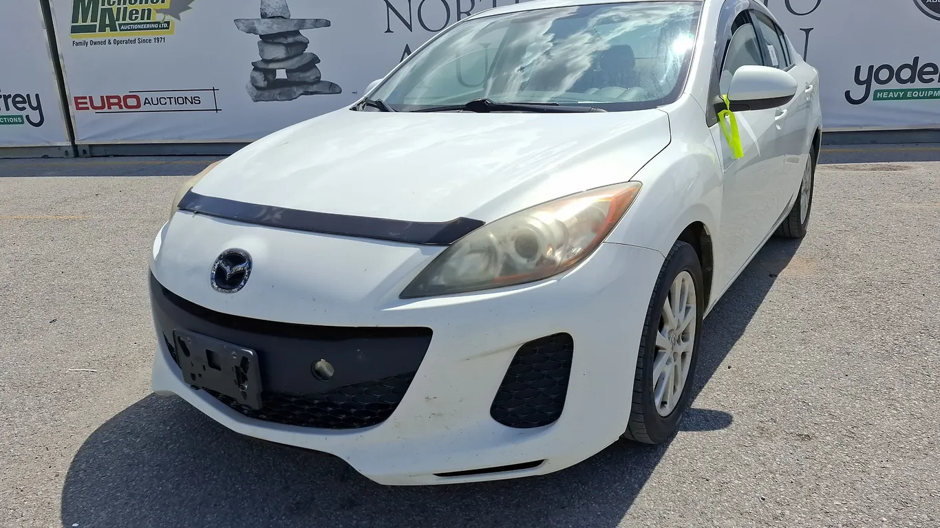 2013 Mazda Mazda3 GX 4dr Sedan 5M