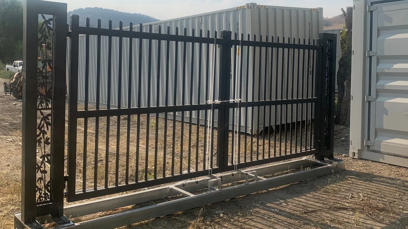 14FT Electric Double Swing Gate with Remote DG14LW-P10FH-DZ~New!