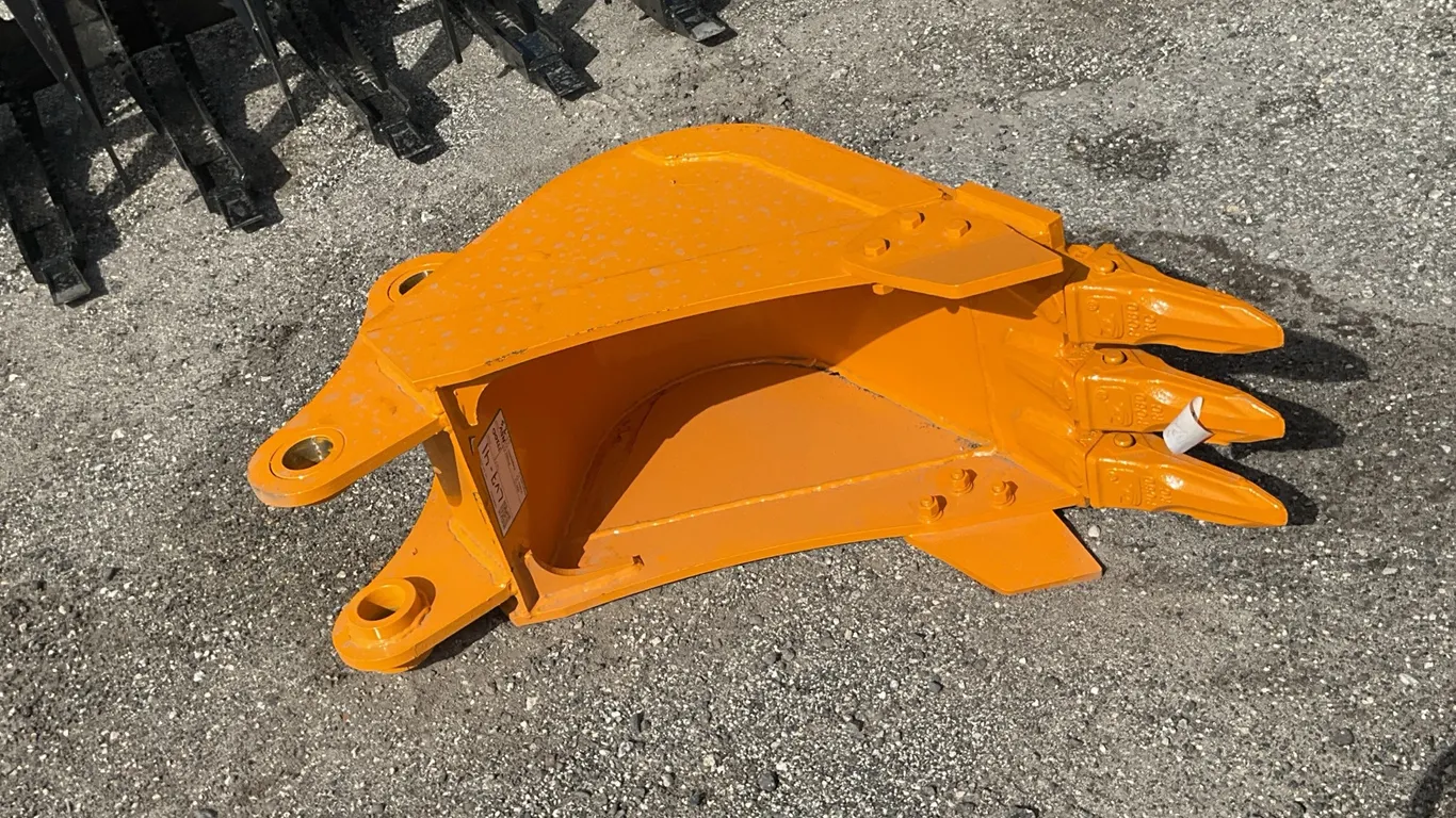 GIYI GY-BK 12 in Digging Excavator Bucket - Fits CAT 305~New!