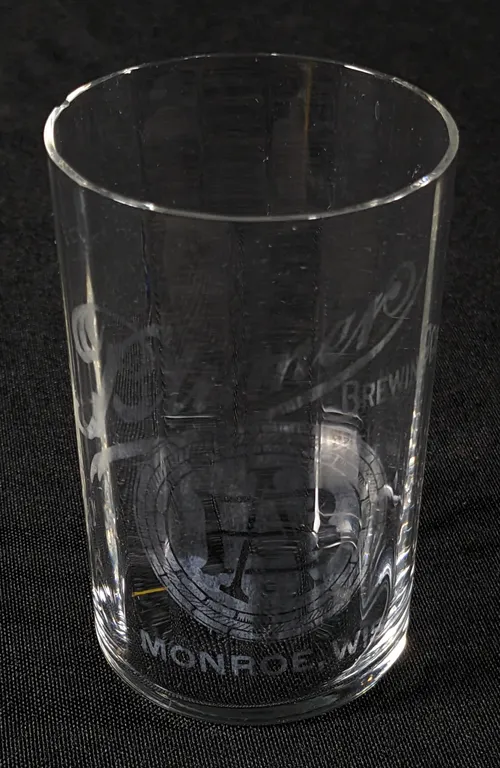 PRE PROHIBITION BLUMER BREWING CO MONROE WISCONSIN FLUTED ETCHED BEER DRINKING GLASS
