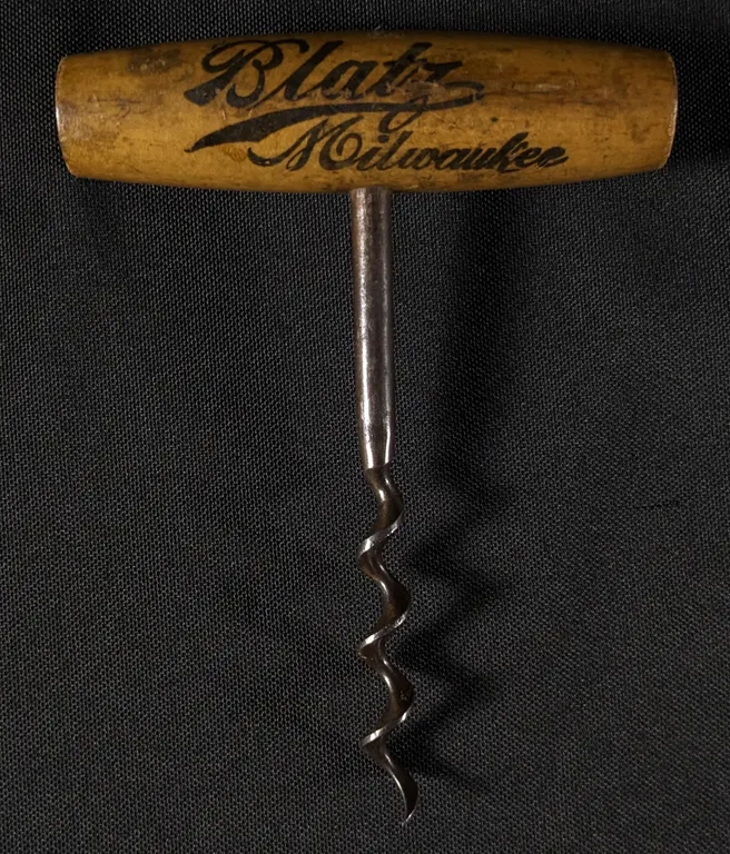 PRE PROHIBITION CORK TOP BOTTLE CORKSCREW BLATZ BER MILWAUKEE WISCONSIN