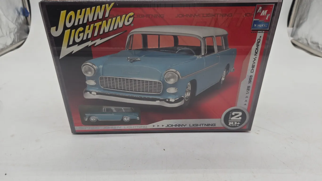 Vintage amt. brand Johnny lightning model. N original box.