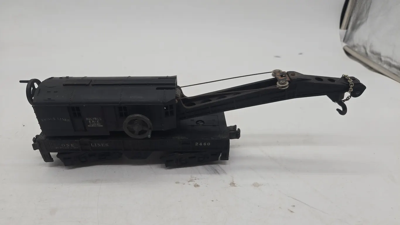 Vintage lionel number 2460.Bucyrus and erie classic railroad crane car