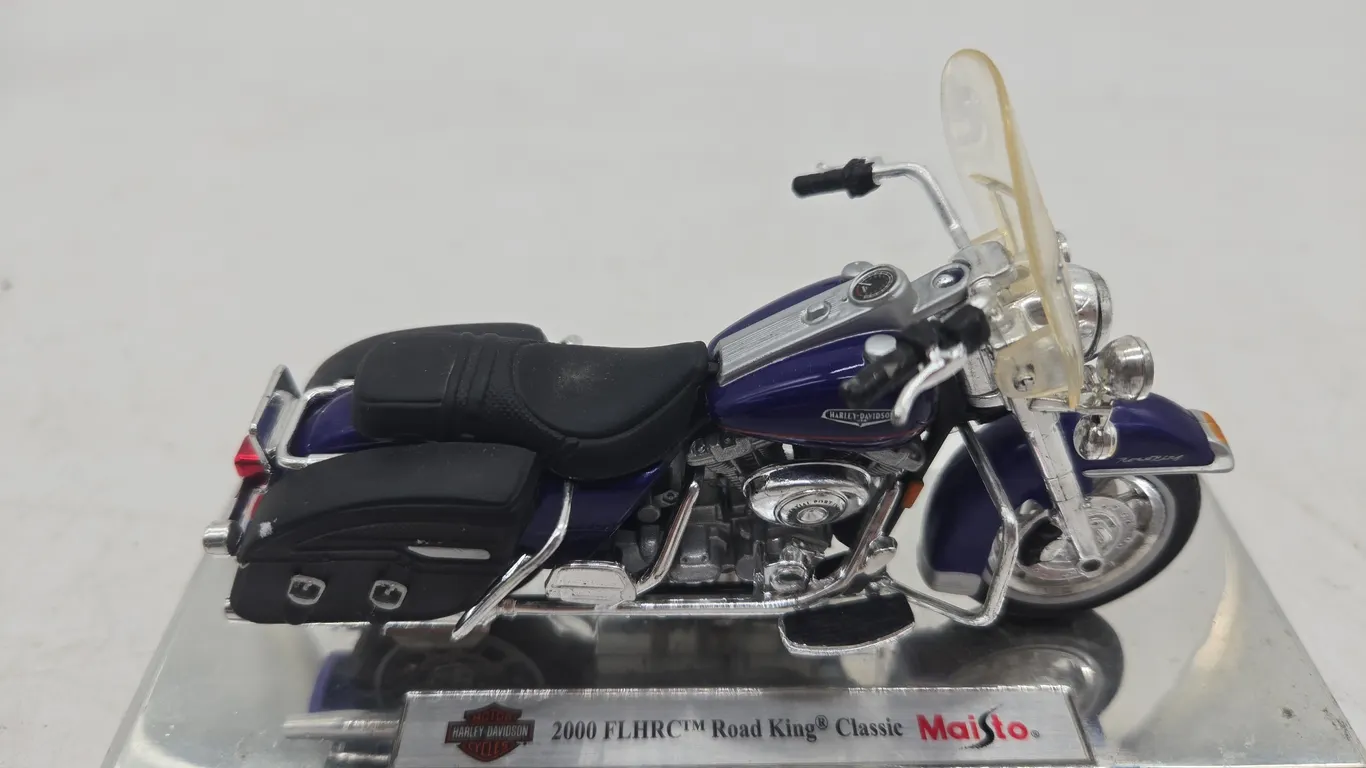 Vintage maisto harley davison road king classic