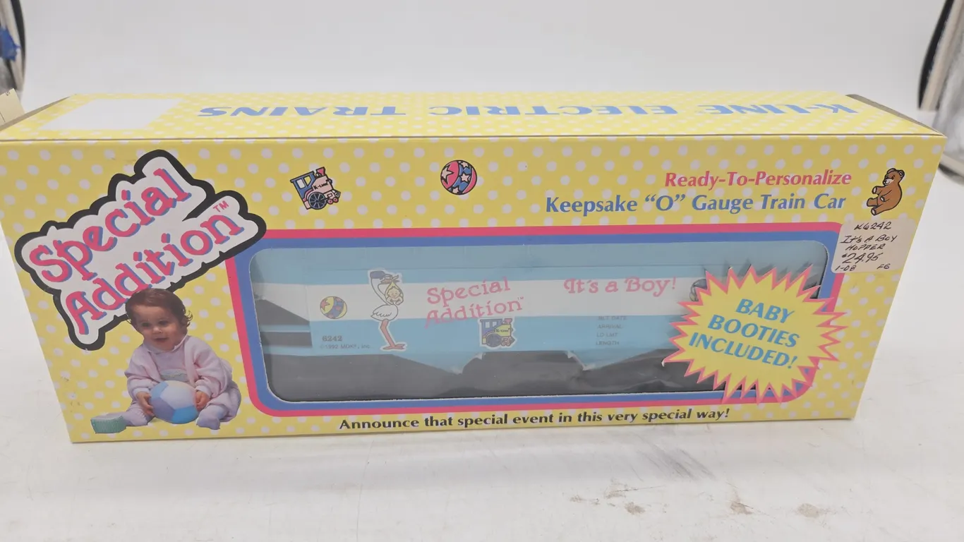 Vintage special edition.It's a boy hopper car new inbox
