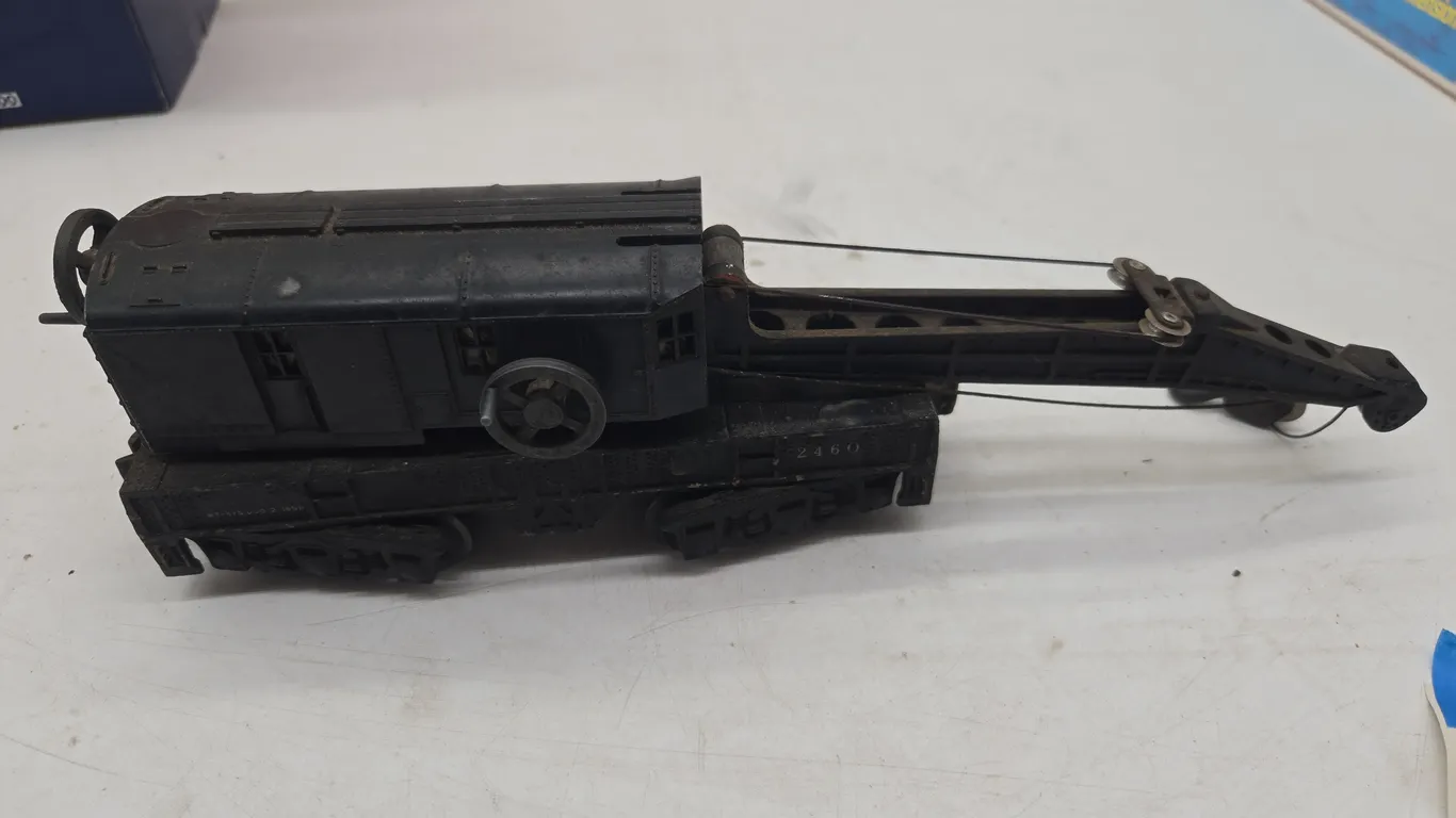 Vintage lionel number 2460 operator crane car