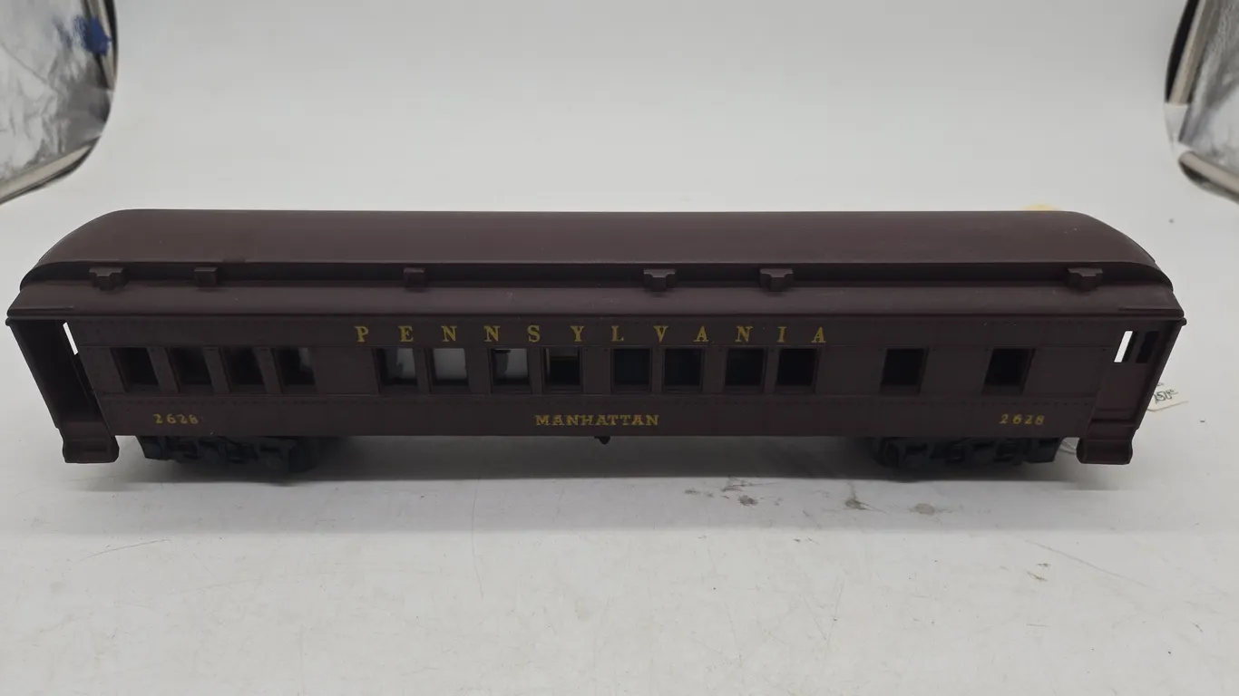 Vintage lionel number 2628, madison manhattan, pullman, car
