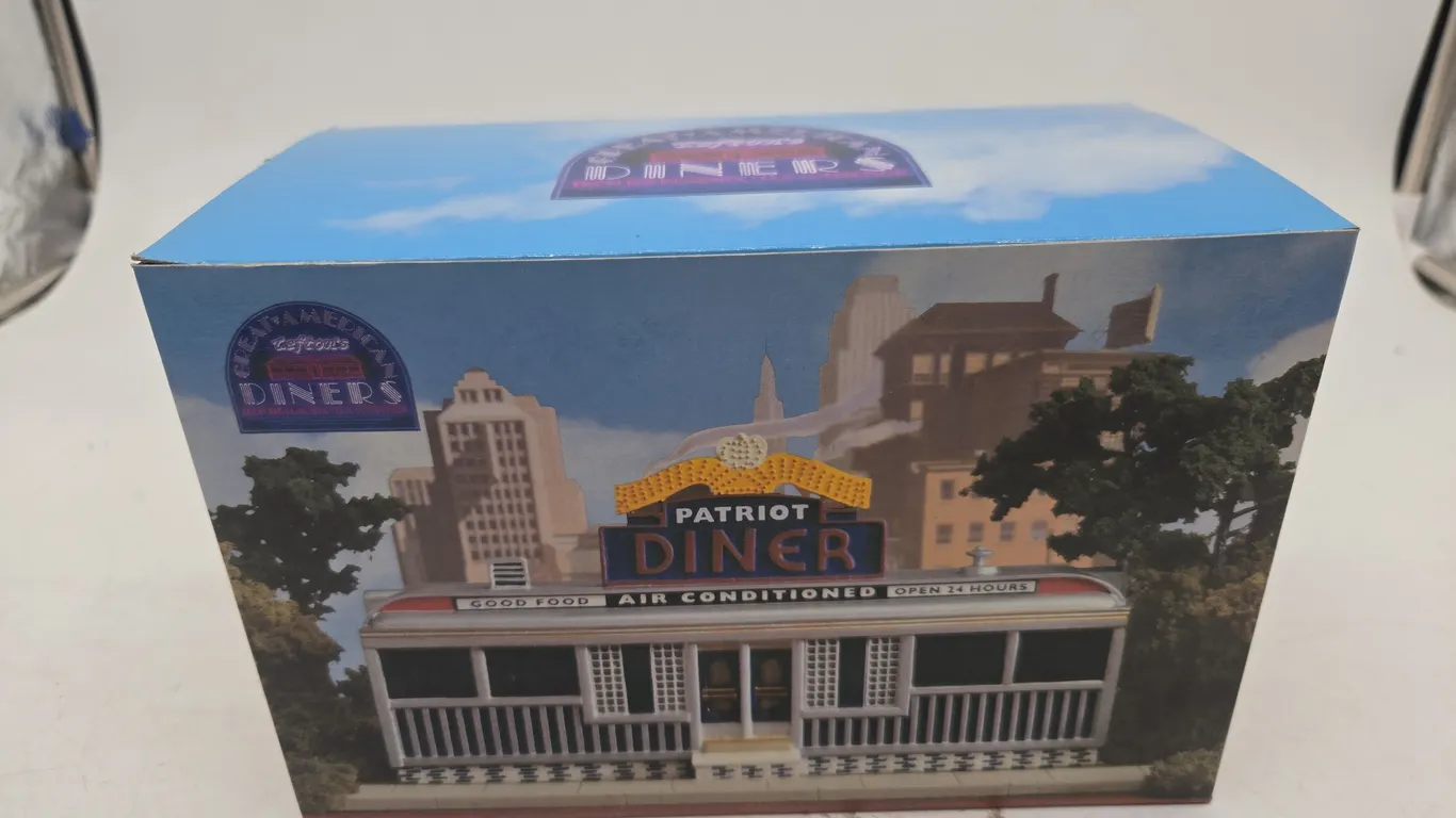 Vintage great american diners, the patriot diner, new in box