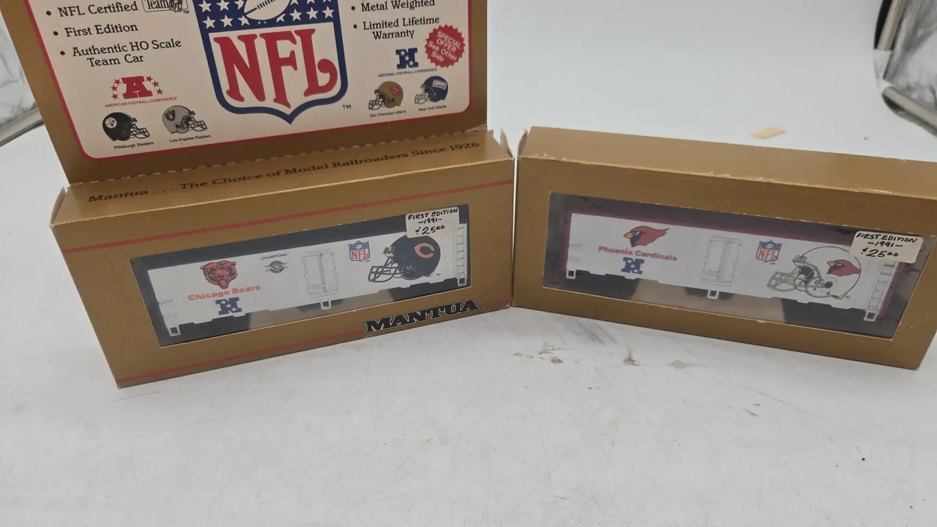 Vintage Mantua, first edition Super Bowl, express h* scale train cars. New inboxes