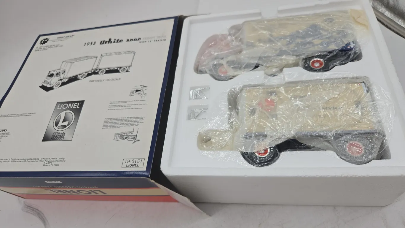 Vintage lionel eastwood, automobilia, nineteen fifty three white freight truck with sixteen foot tra