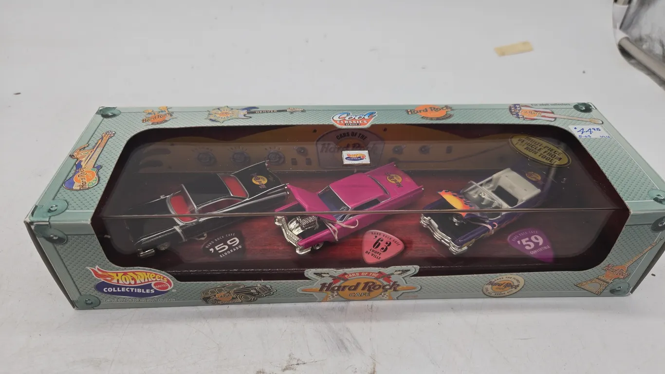 Vintage hot wheels, cars of the hard rock cafe collectors pack new inbox