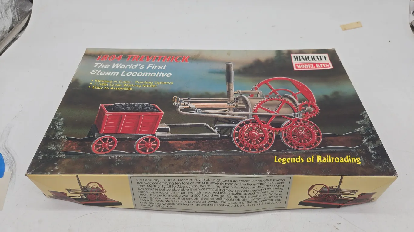 Vintage mini craft the world's first steam locomotive model kit.New inbox