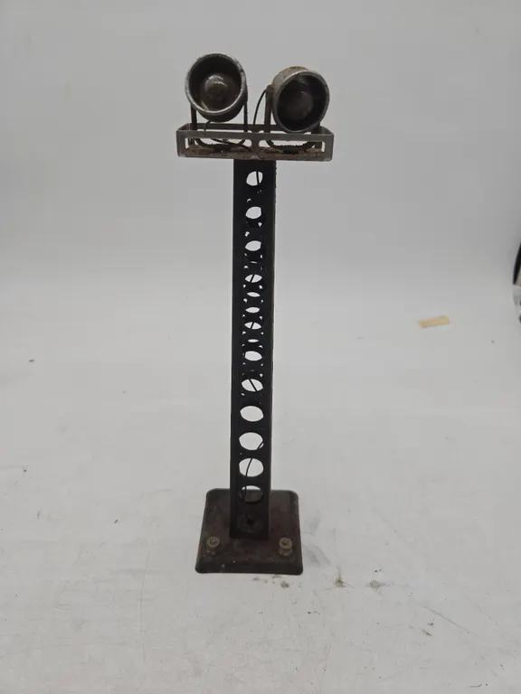 Vintage marks brand double beacon floodlight tower