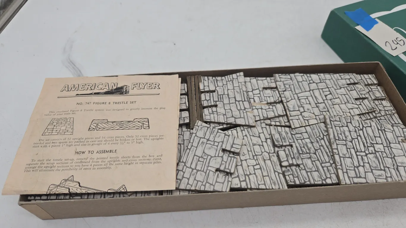 Vintage american flyer cardboard trestle set