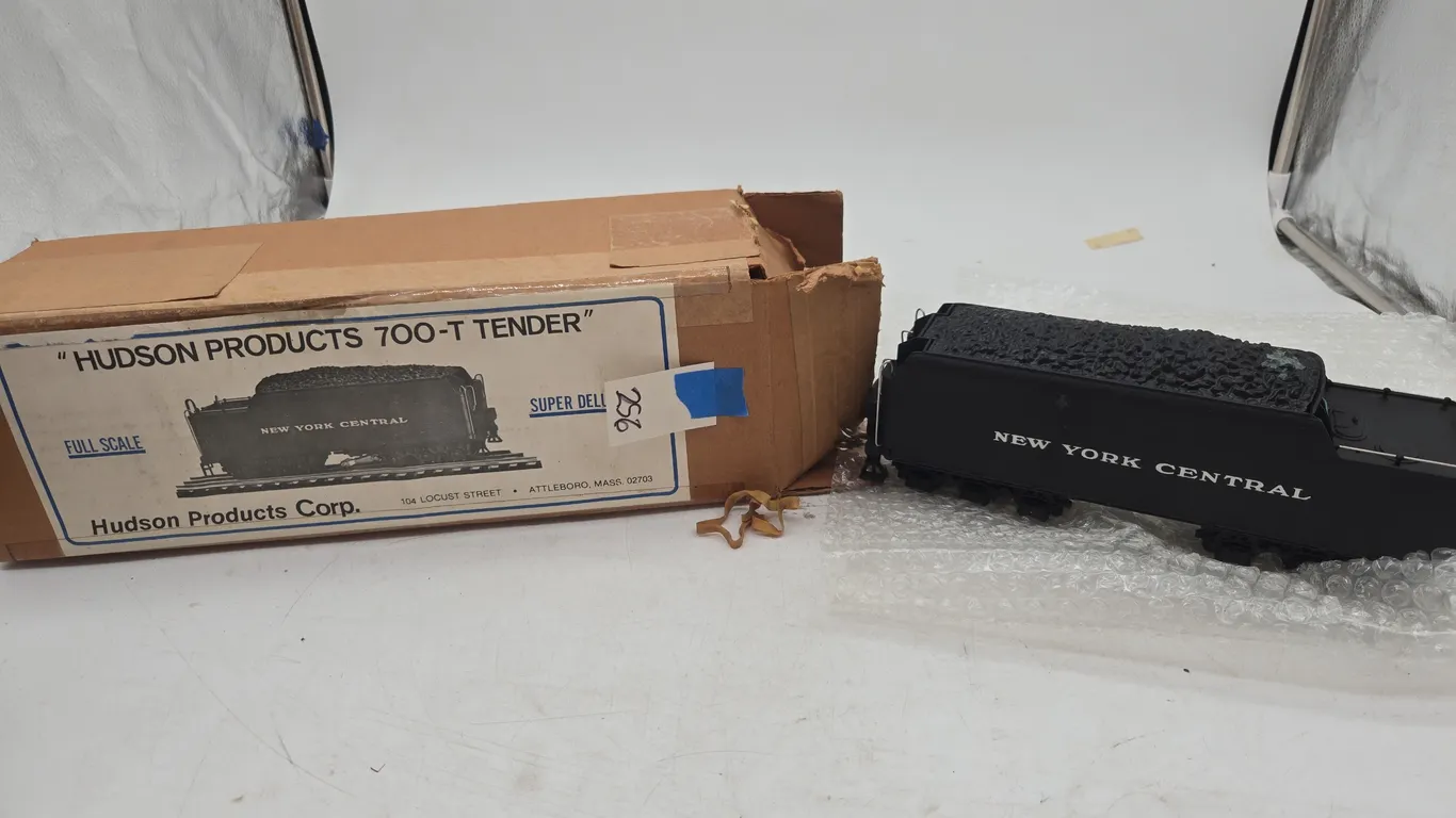 Vintage hudson products.Number 700 t super deluxe coal tinder, new inbox