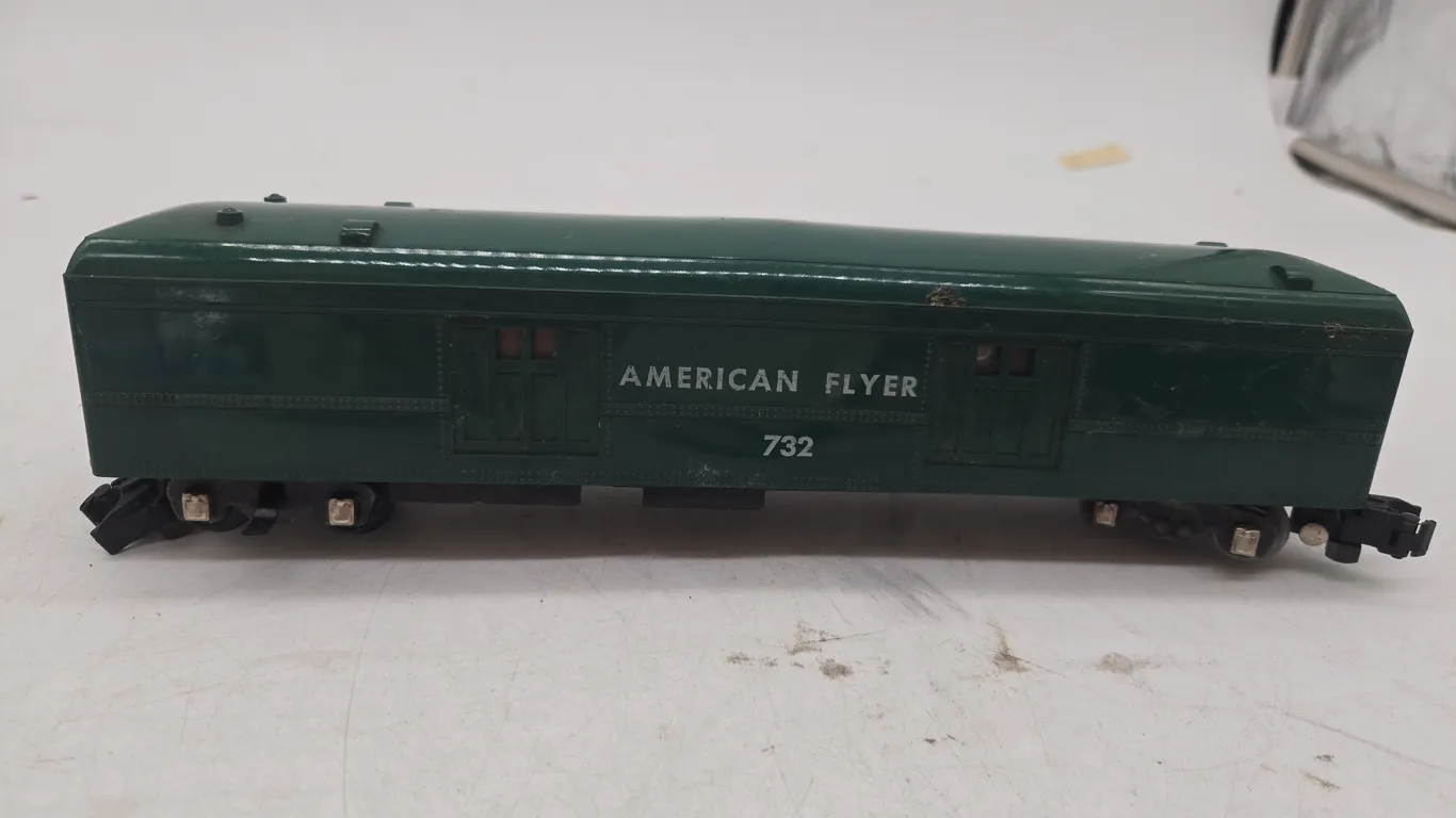 Vintage american flyer, number 732 green mail car