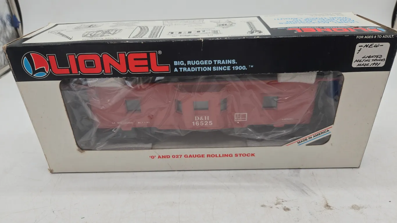 Vintage lionel delaware and hudson bay window caboose, number 616525 new inbox