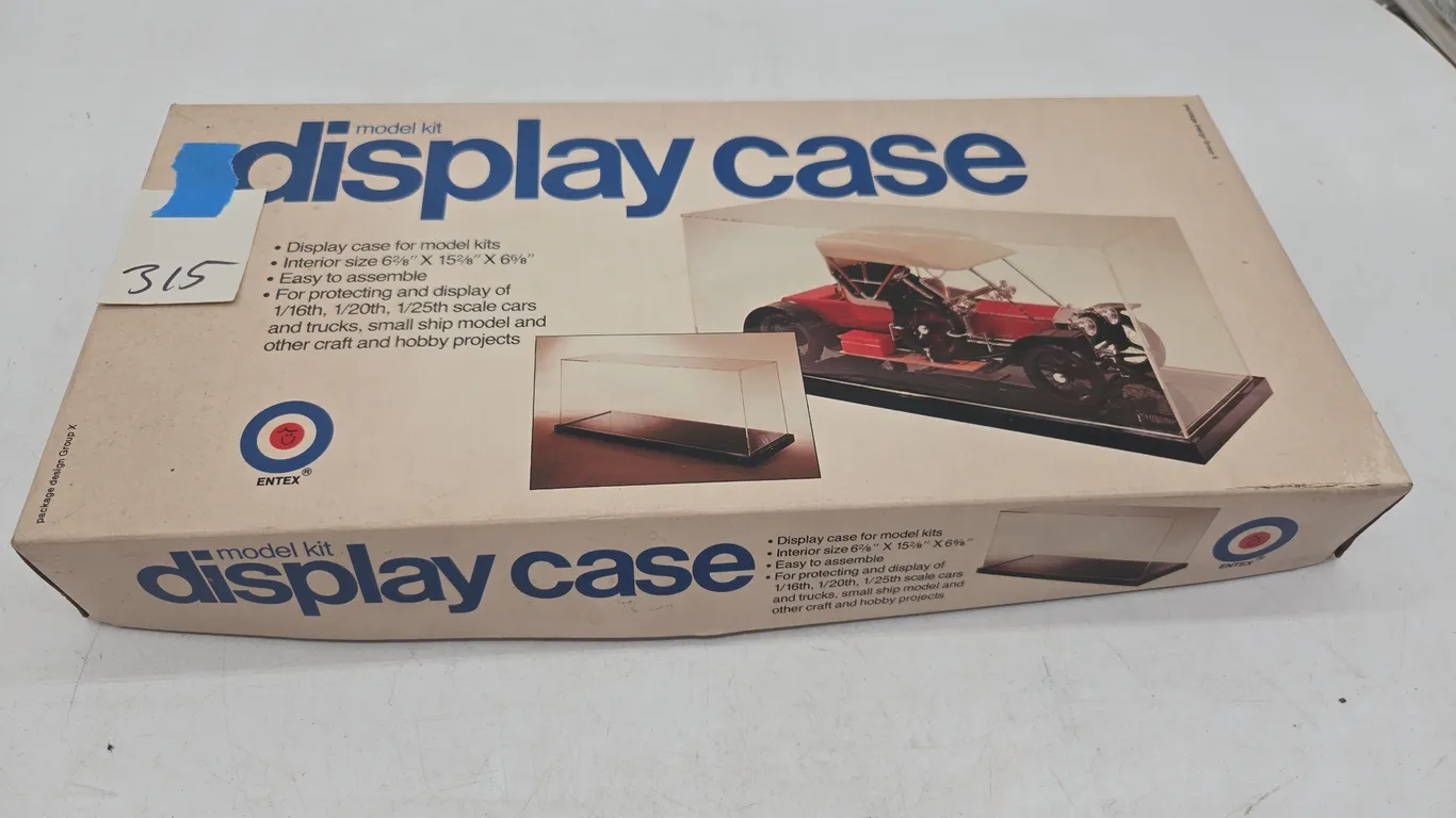 The vintage entex model kit display case, new inbox