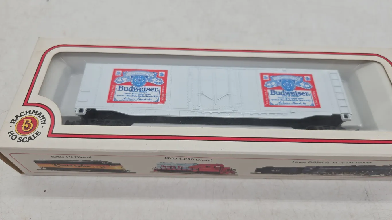 Vintage bachman's h o scale budweiser, freight car, new inbox