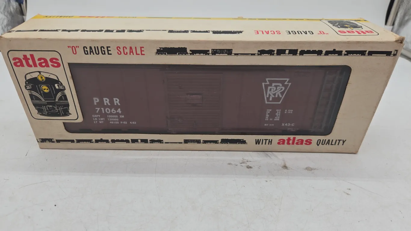 Vintage Atlas, Pennsylvania railroad 40 foot box car new in box.