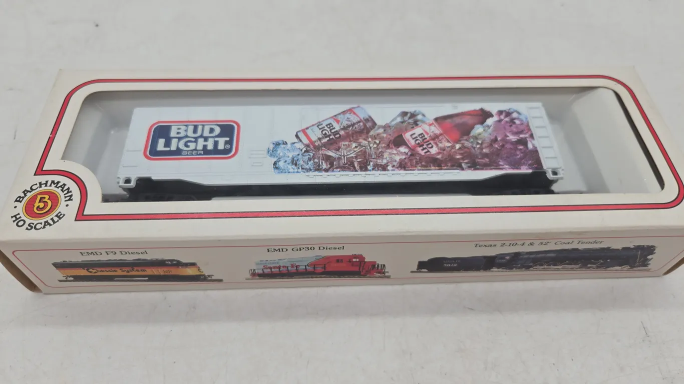 Vintage bachman's h o scale bud light beers box car new inbox