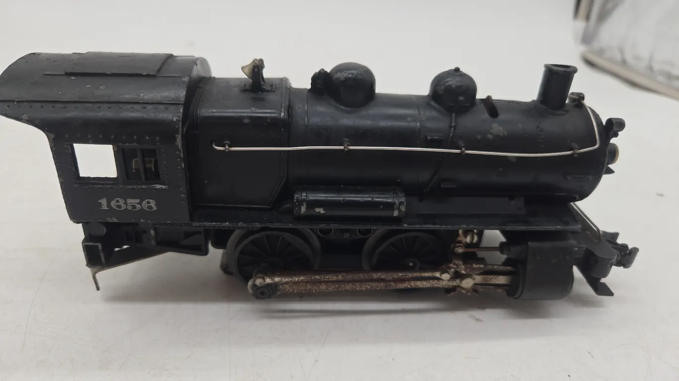 Vintage lionel number 1656 steam engine locomotive
