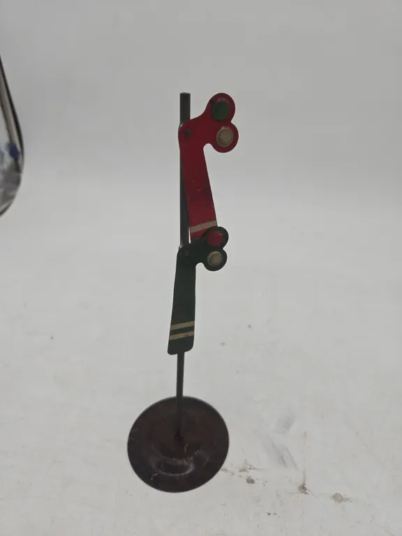 Vintage metal american flyer, number 208 semaphore