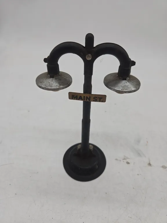 Vintage marks brand number 429 twin light lamp post