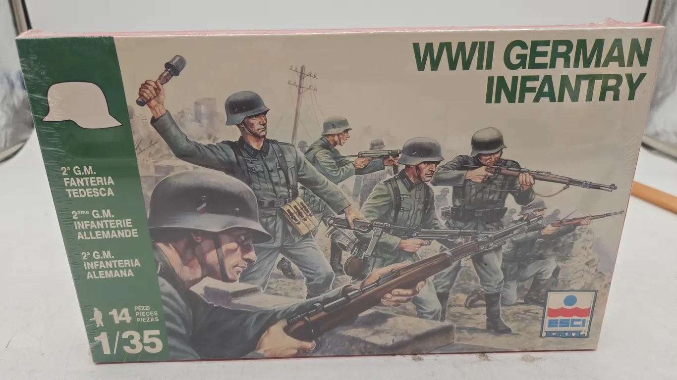 Vintage, WW2 German infantry model figurines, new inbox.