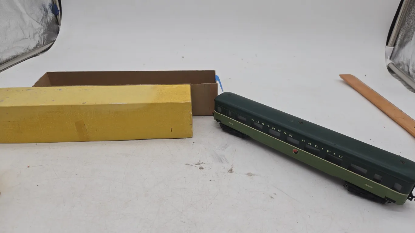 Vintage fleishman's northern pacific number 586 h* scale passenger car made in the u s zone of germa