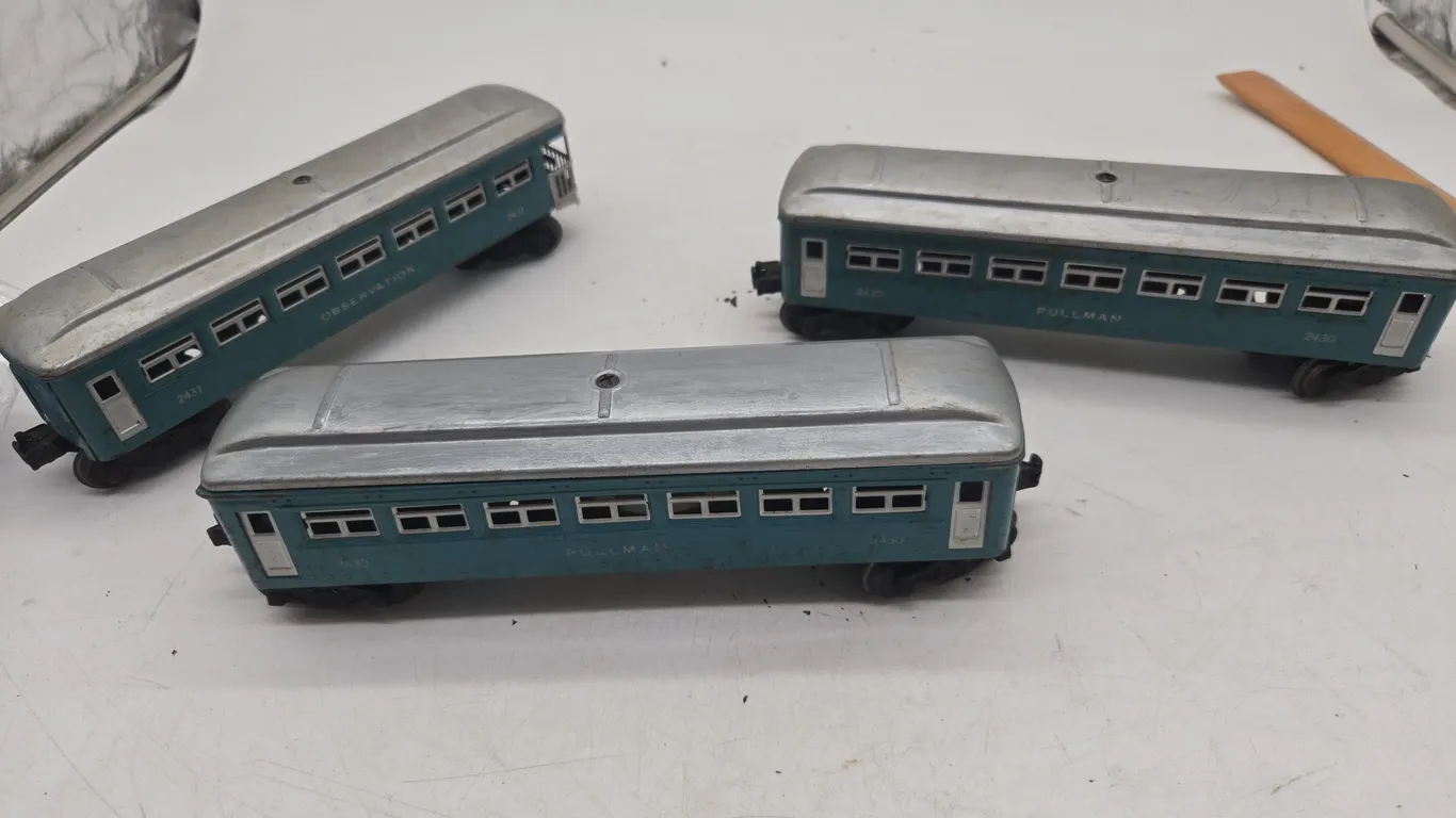 Vintage lionel prewar, three piece observation car set