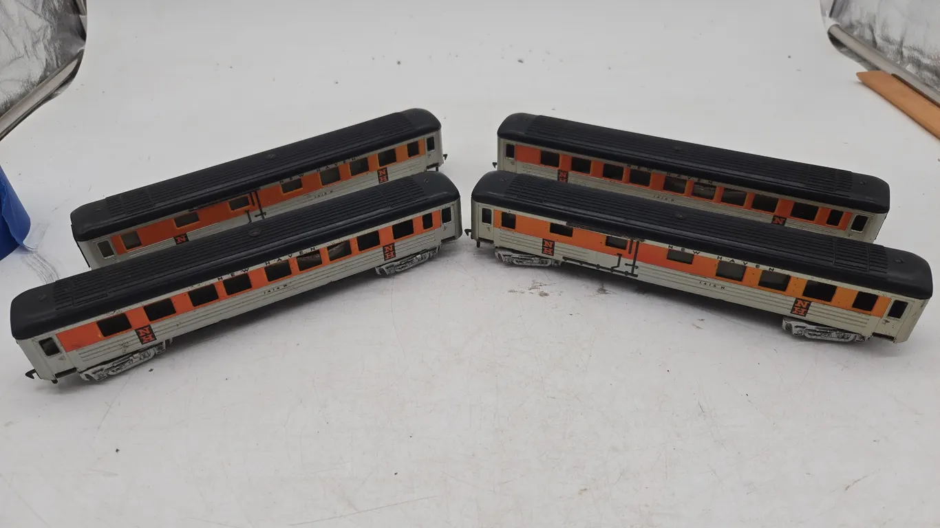Vintage fleishmens made in the u s zone of germany, new haven passenger car set