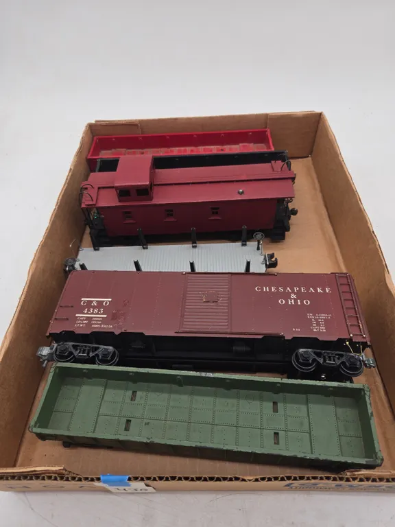 Assorted vintage train cars