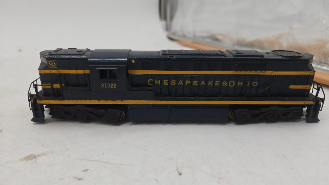 Vintage american flyer, h o scale number 31022 chesapeake, and ohio alco diesel locomotive