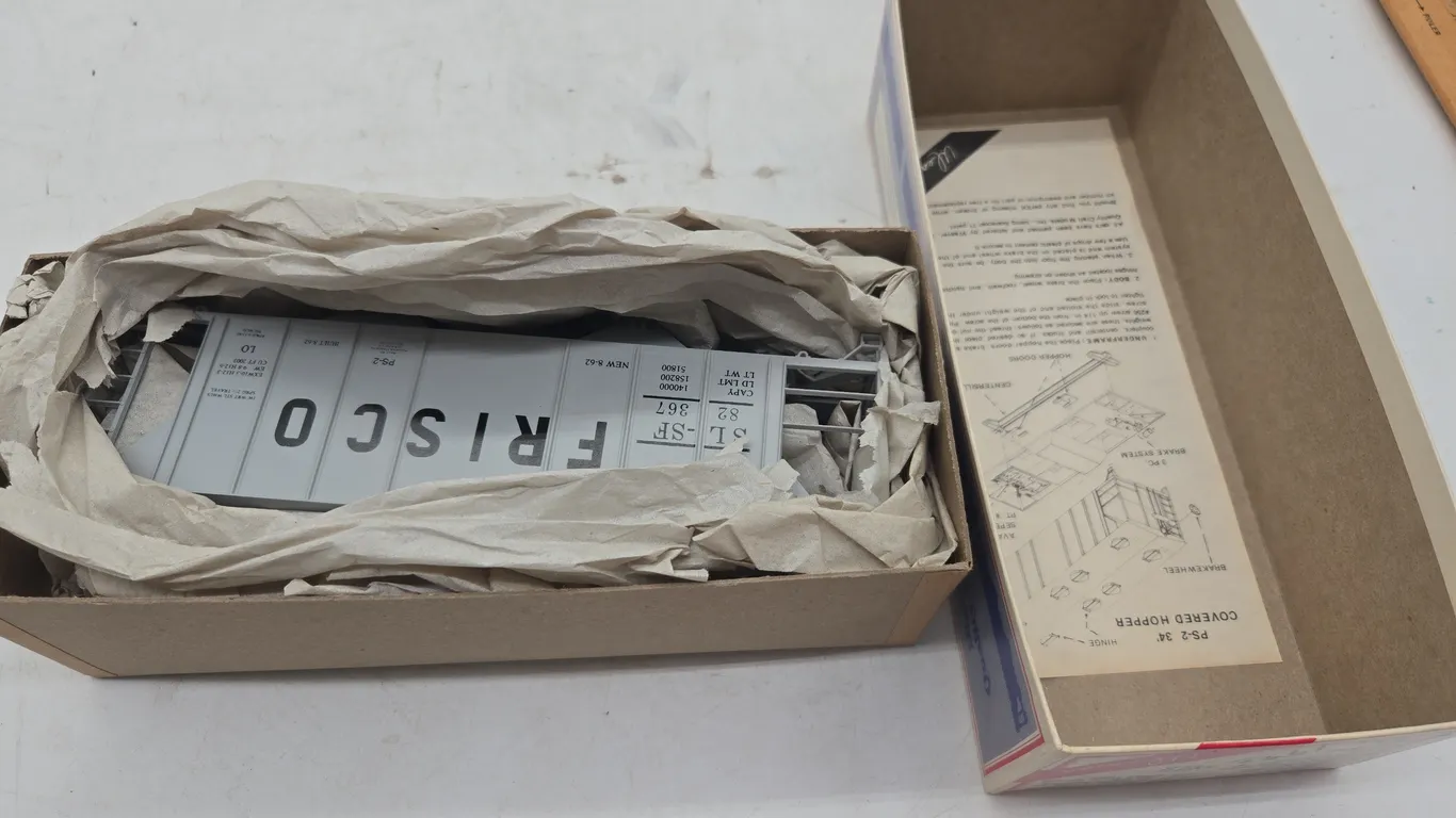 Vintage Weaver brand 34 foot frisco covered hopper car new inbox.