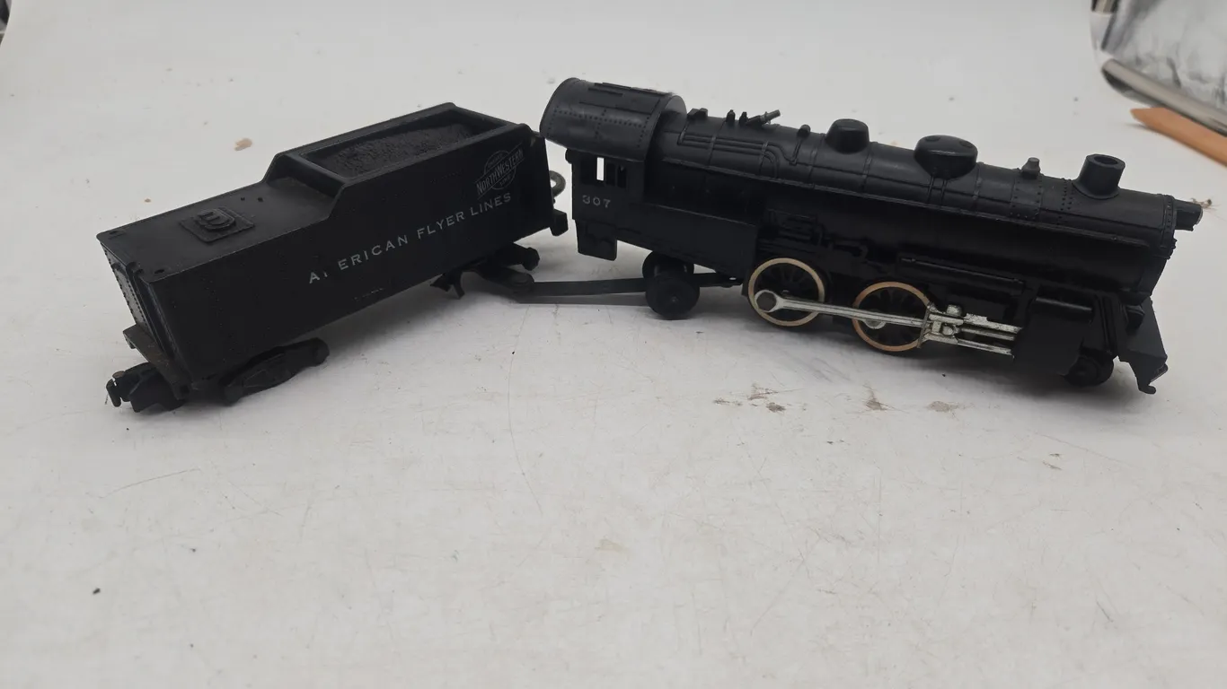 Vintage american flyer, number 307, steam locomotive and tender
