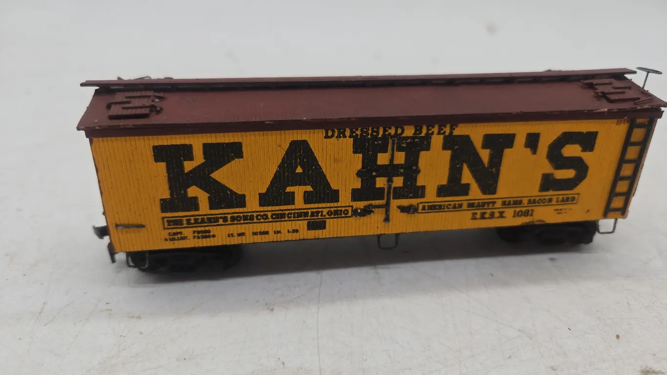 Vintage kahns dressed beef, h o scale box car