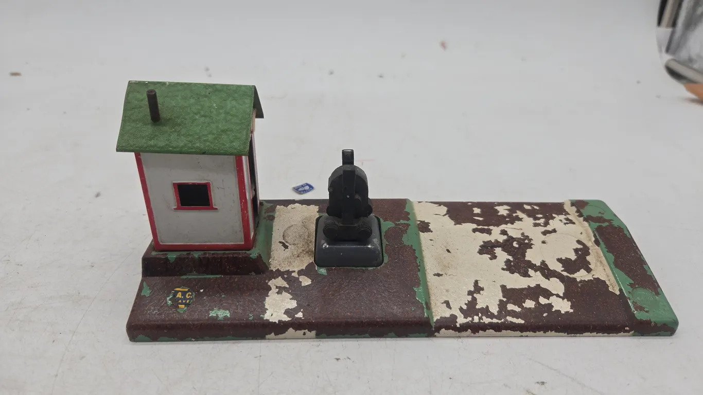 Vintage american flyer automatic crossing gate