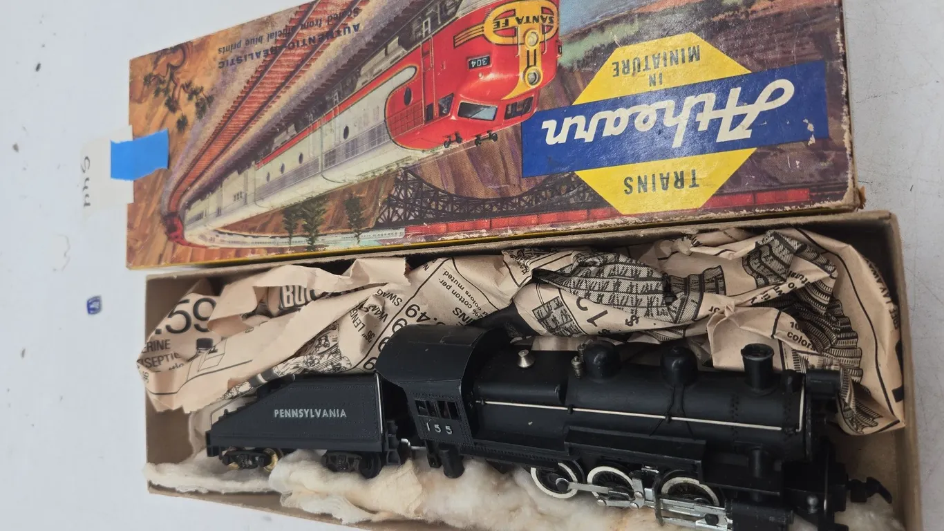Vintage american flyer, h o scale steam locomotive and tinder