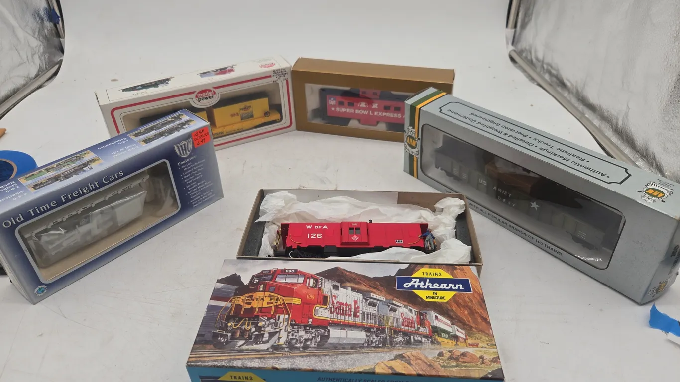 Assorted vintage h o scale, train cars, new inboxes