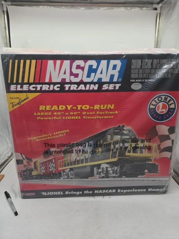 Vintage lionel nascar ready to run train, set new inbox