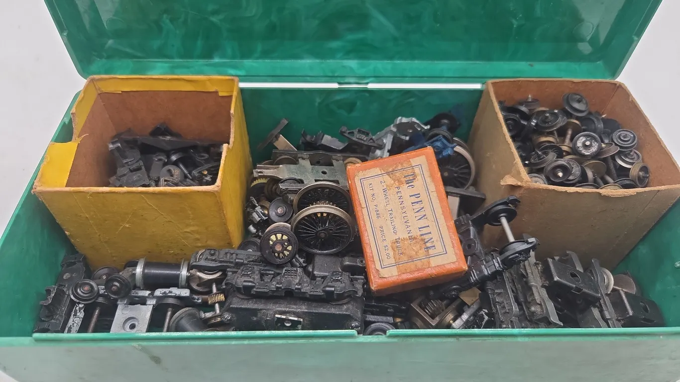 Assorted vintage train parts